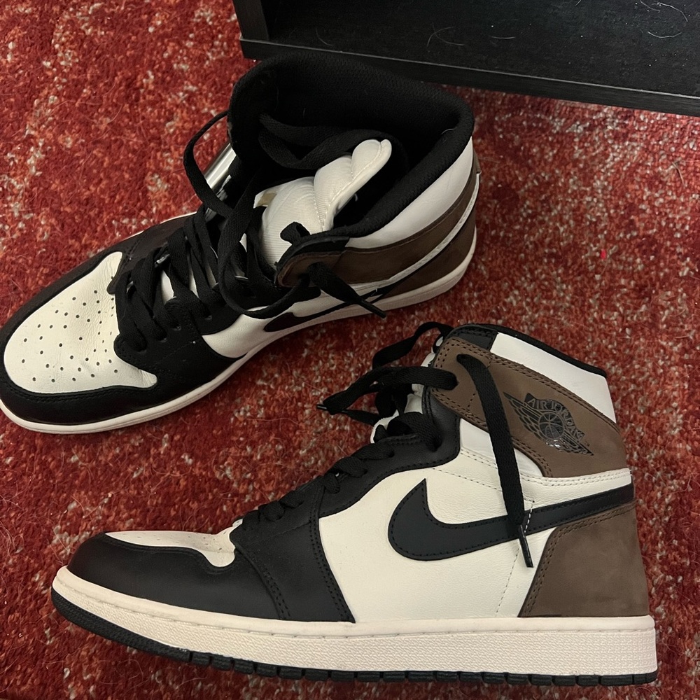 Jordan 1 Retro High Dark Mocha